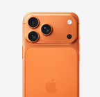 Stražnji prikaz vanjskog izgleda iPhonea 17 Pro, kozmički narančasta boja, sustav Pro Fusion kamera na izbočenju pri vrhu